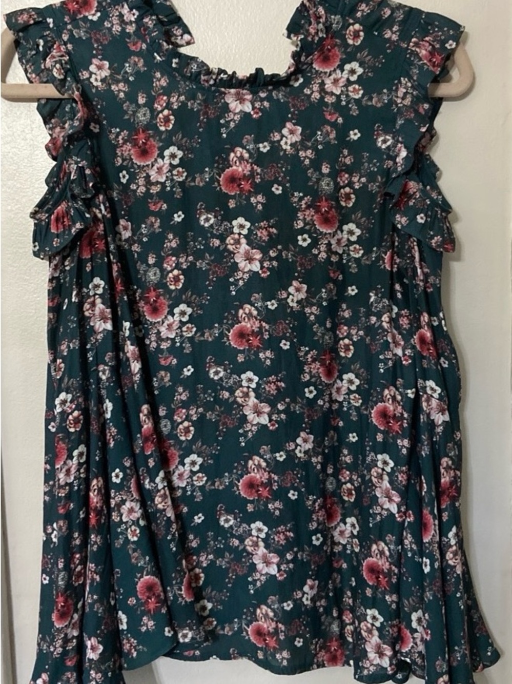 Ro & De Teal Floral Ruffle Sleeve Tunic